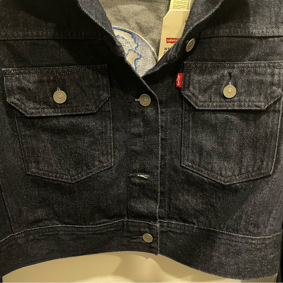 Levi's Women Wellthread Collection Jean Denim Cropped Jacket Embroidered S NWT - Picture 3 of 8
